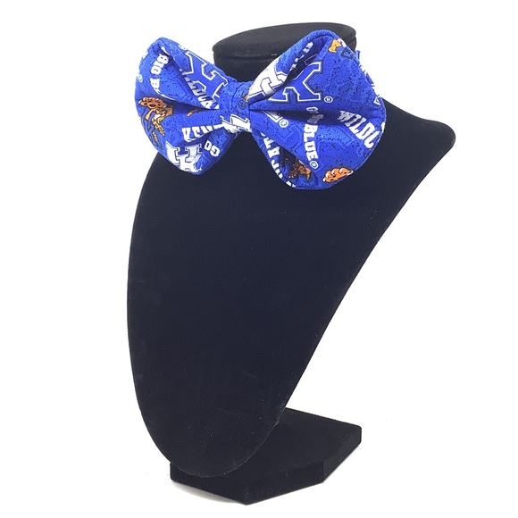 University of Kentucky Handcrafted Bow Tie - 01 - Picture 5 of 13